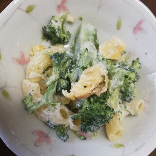 ブロッコリーと炒り卵のマカロニサラダ